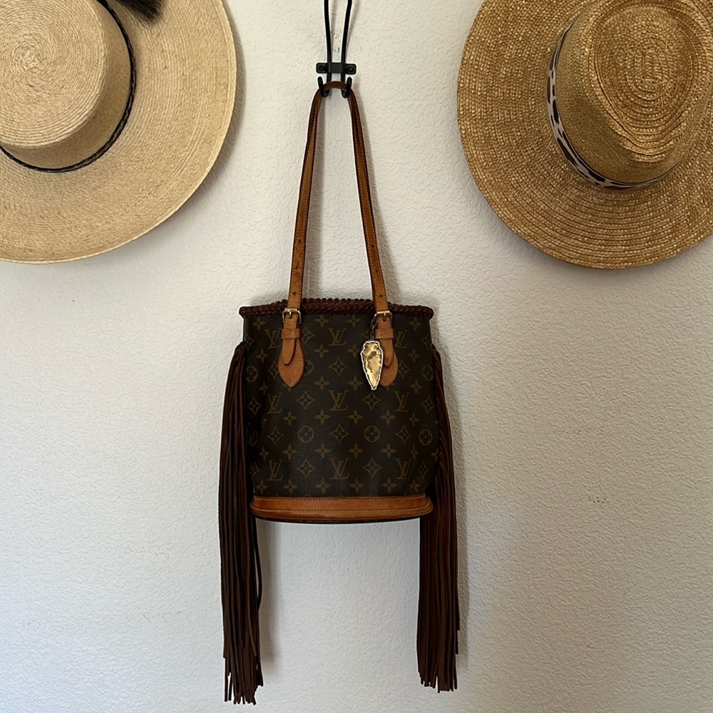 AUTHENTIC LOUIS VUITTON ✨ SHOULDER BAG